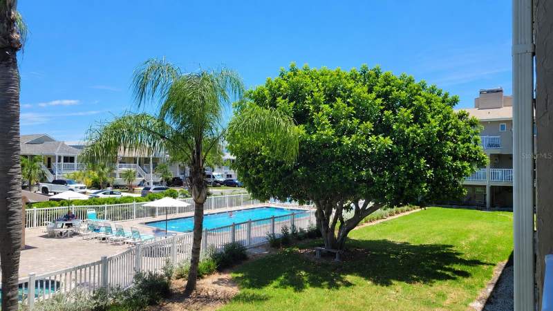 2 bedroom Townhouse at 255 Capri Circle #17, Treasures Of Capri Condo, Treasure Island — photo 5
