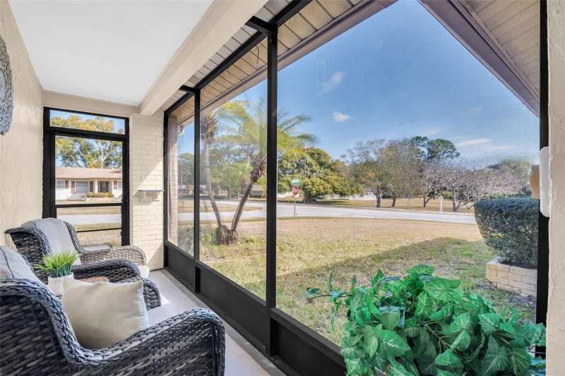 2 bedroom Single Family Residence at 102 Stafford Drive, Highland Lakes, Palm Harbor — photo 3