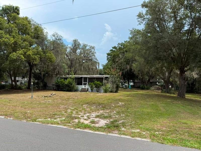 3 bedroom Mobile Home at 27416 Walnut Avenue, Okahumpka, Okahumpka — photo 4
