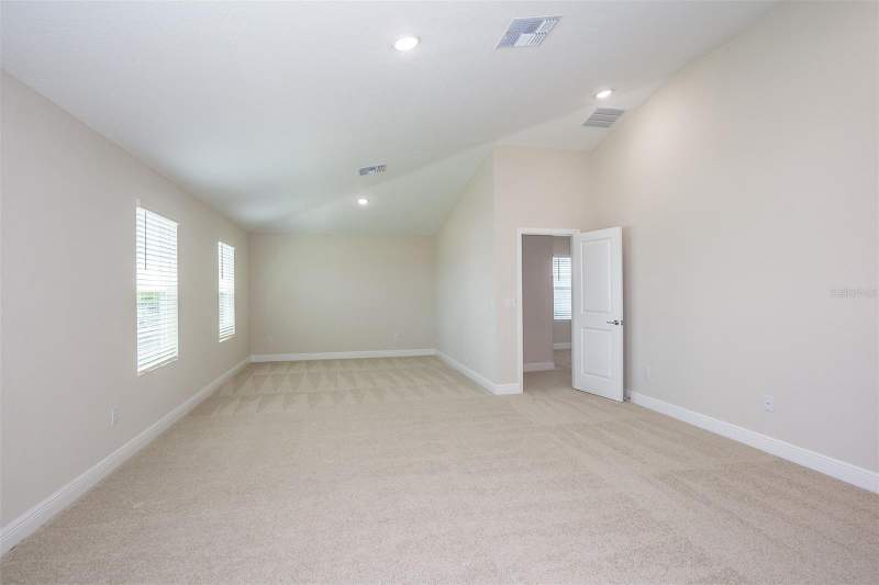 5 bedroom Single Family Residence at 9859 Govreau Road, Pasadena Landing, Wesley Chapel — photo 4