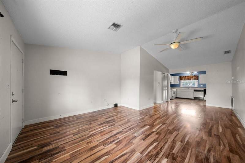 2 bedroom Single Family Residence at 5346 Harbinger Road, Spring Hill, Spring Hill — photo 4