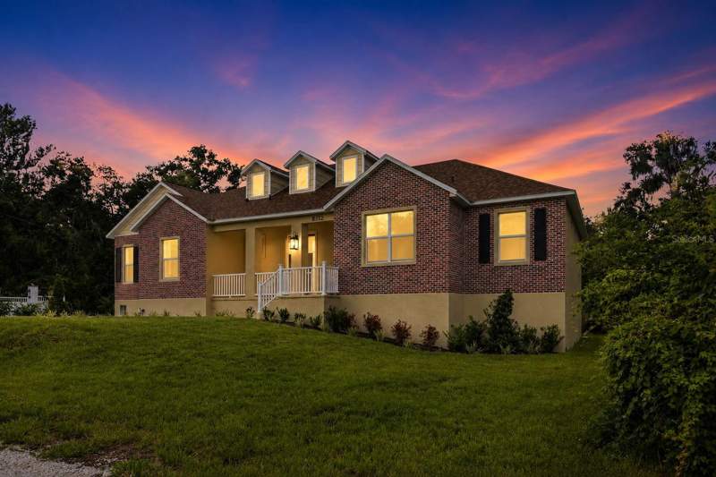 4 bedroom Single Family Residence at 8312 Revels Road, Riverview, Riverview — photo 3