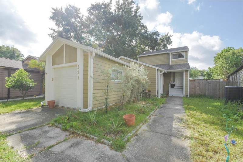 2 bedroom Single Family Residence at 321 Kirkcaldy Drive, Highland Village 1, Winter Springs — photo 2