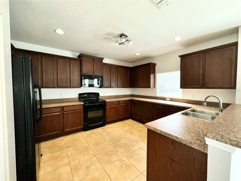 4 bedroom Single Family Residence at 4612 Cabalerro Trail, Brighton Landings Ph 1, Kissimmee — photo 2