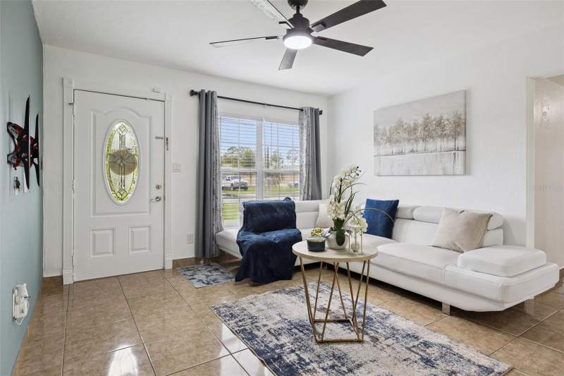 4 bedroom Single Family Residence at 5907 DAHLIA DRIVE, AZALEA PARK SEC 06, ORLANDO — photo 3