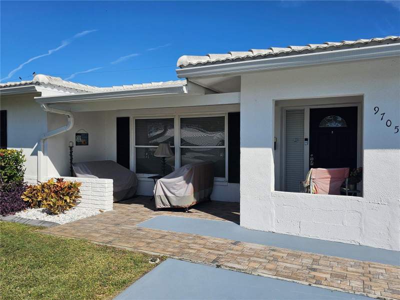 2 bedroom Single Family Residence at 9705 Mainlands Boulevard, Mainlands Of Tamarac By The Gulf Unit 1-B Condo, Pinellas Park — photo 3