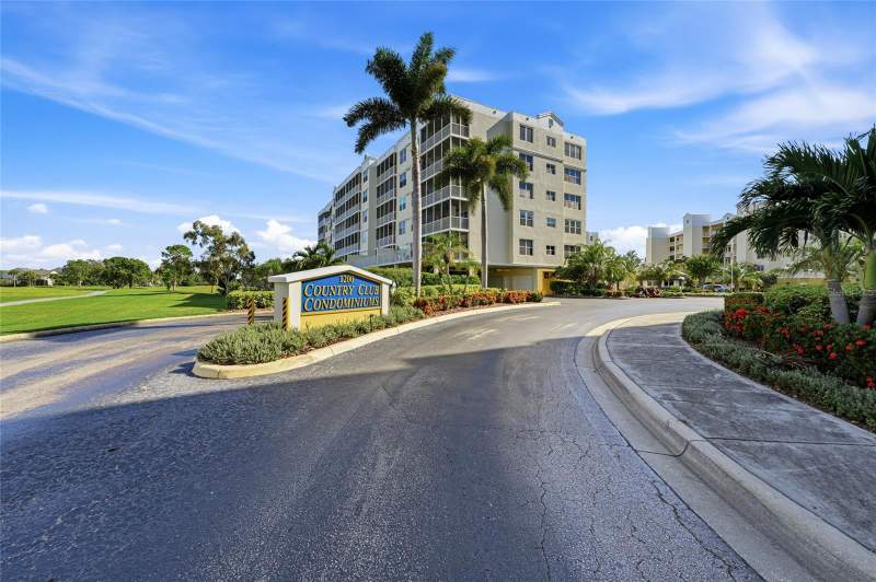 3 bedroom Condominium at 1200 Country Club Drive #4201, Country Club Condo At East Bay, Largo — photo 2