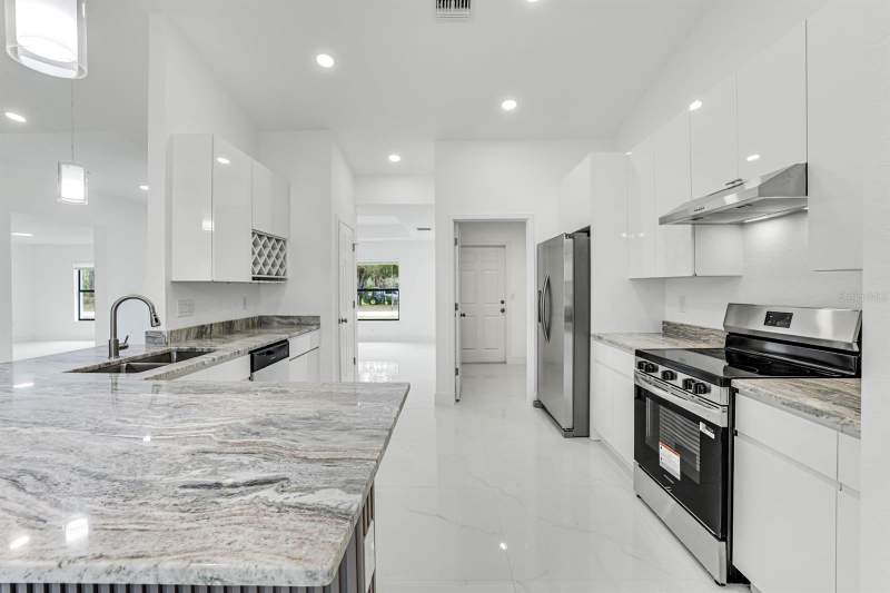 4 bedroom Single Family Residence at 3201 35th Street, Lehigh Acres, Lehigh Acres — photo 3