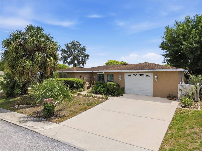 3 bedroom Single Family Residence at 7140 Rockwood Drive, Regency Park, Port Richey — photo 2