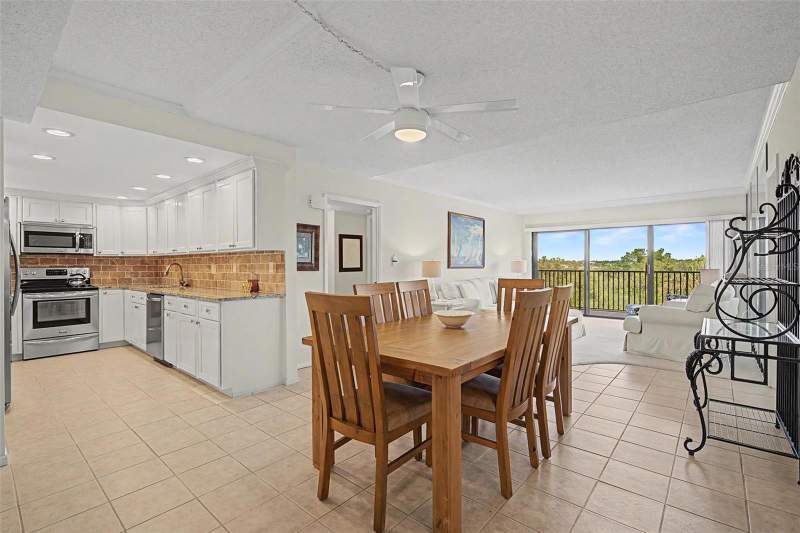 2 bedroom Condominium at 2700 Bayshore Boulevard #11202, Mediterranean Manors, Dunedin — photo 5