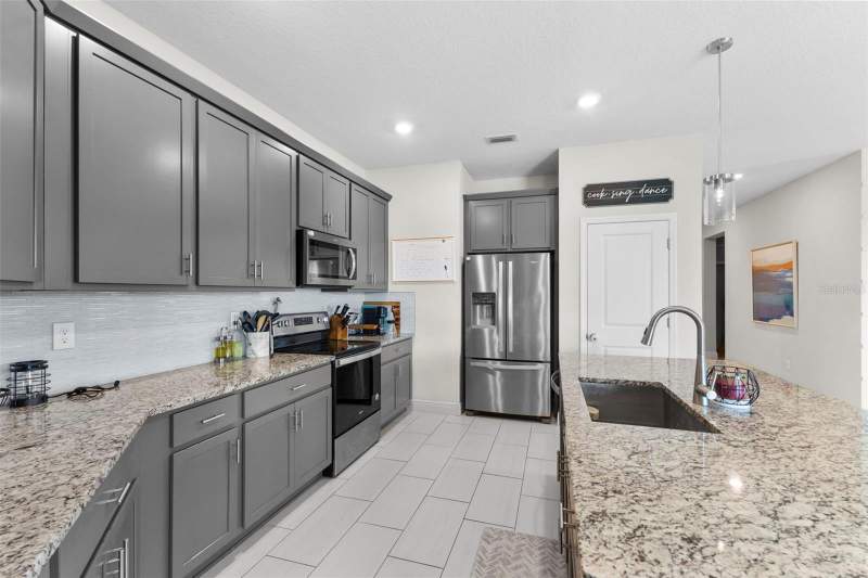 4 bedroom Single Family Residence at 7434 35th Lane, Grady Pointe, Sarasota — photo 4