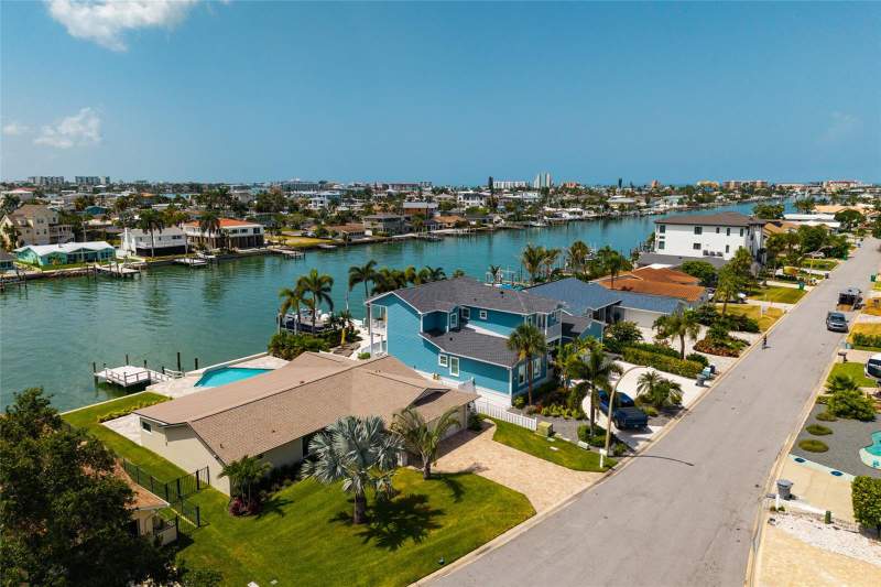 825 116TH AVENUE home for sale in Capri Isle