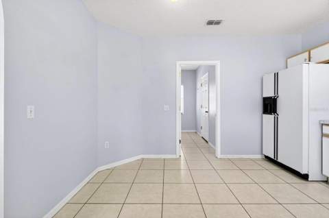 526 Maricopa Drive, Kissimmee FL - photo 10 of 37