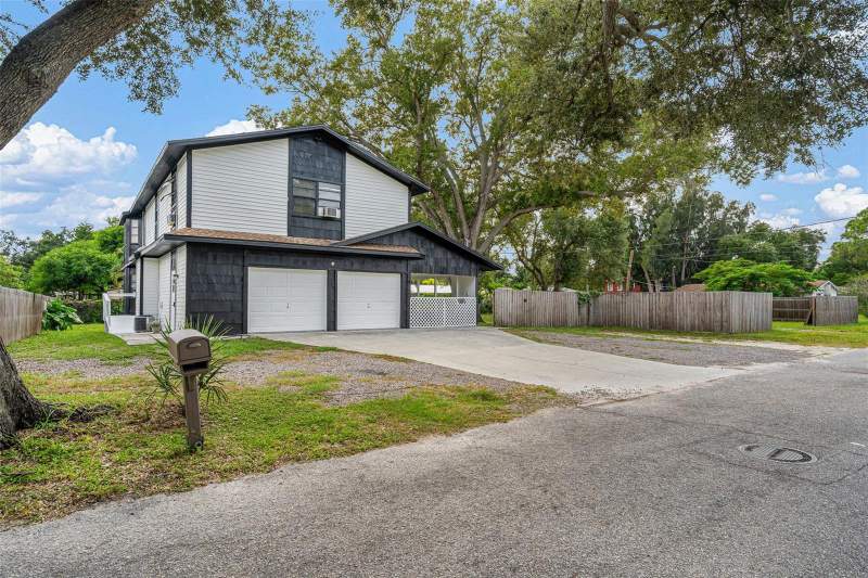 5 bedroom Single Family Residence at 3160 Aspinwall Street, Avion Of, Sarasota — photo 2