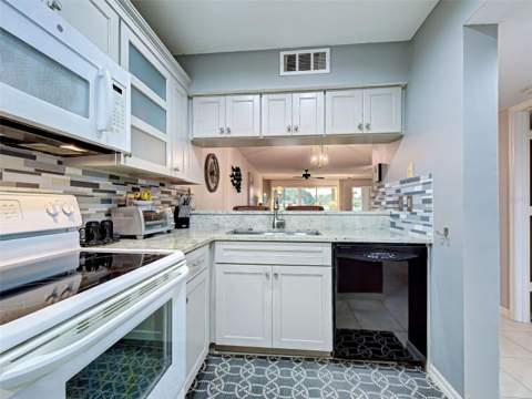 435 Cerromar Lane #329, Venice FL - photo 10 of 69