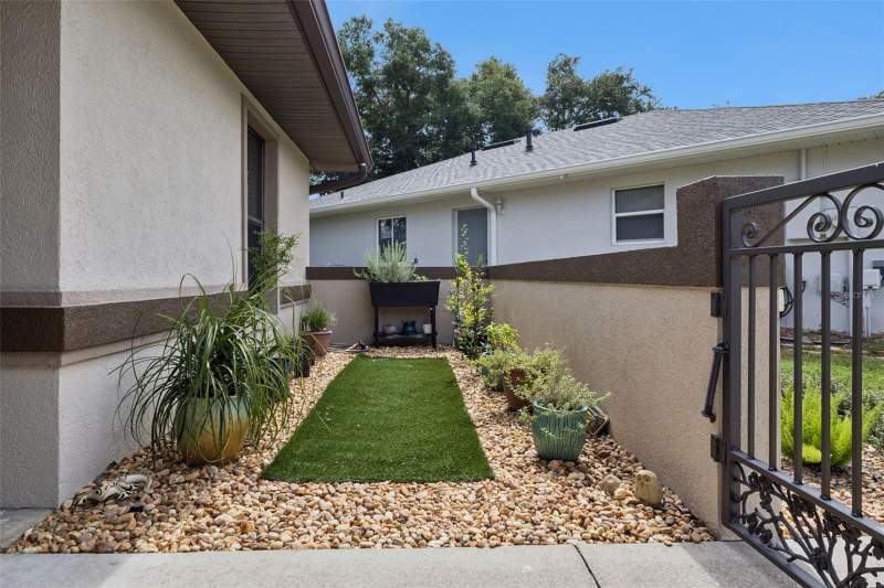 3 bedroom Single Family Residence at 21736 Princess Grace Court, Royal Highlands Ph Ia Sub, Leesburg — photo 5