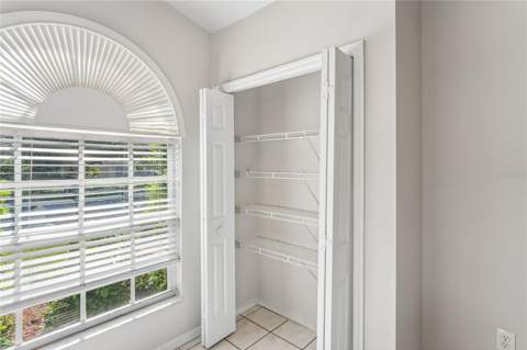 652 Sand Ridge Drive, Valrico FL - photo 8 of 25