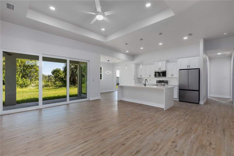 4 bedroom Single Family Residence at 521 NW 5th Street, Cape Coral, Cape Coral — photo 2