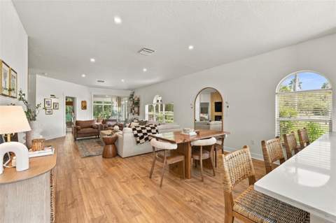 624 Kingsmill Court, Oldsmar FL - photo 9 of 47