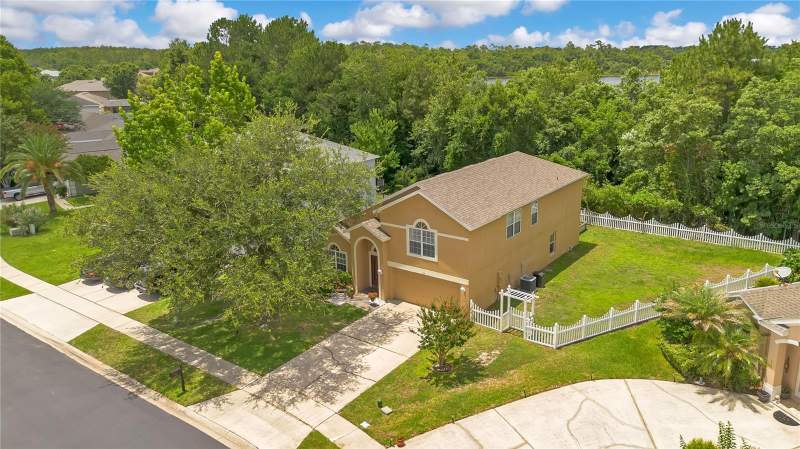 4 bedroom Single Family Residence at 469 Carey Way, Lake Kehoe Preserve 45/87, Orlando — photo 2