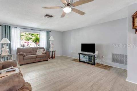 10825 Bridleton Road, Port Richey FL - photo 10 of 42