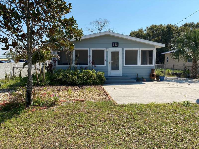 313 S OBSERVATORY DRIVE home for sale in Orla Vista Heights