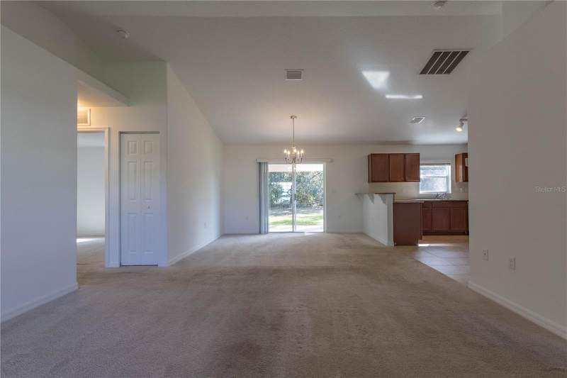3 bedroom Single Family Residence at 21 Whetstone Lane, Palm Coast Sec 23, Palm Coast — photo 2