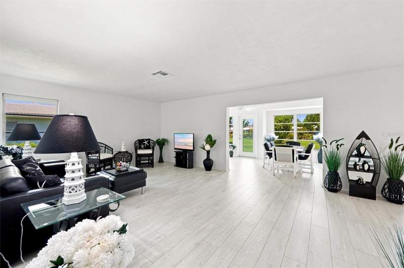 2 bedroom Villa at 3626 Medford Lane #1537, Village Green Sec 15, Sarasota — photo 5