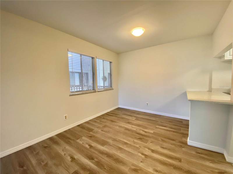 1 bedroom Condominium at 6519 W Newberry Road #1211, Oaks, Gainesville — photo 5