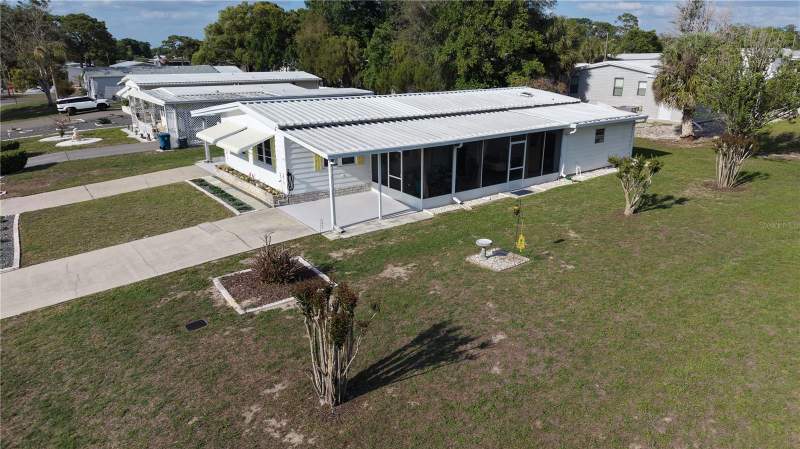 2 bedroom Mobile Home at 7338 Thorpp Avenue, Brookridge Comm, Brooksville — photo 2