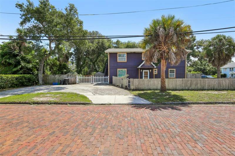 4 bedroom Single Family Residence at 2702 49TH STREET, WEBBS VALE, GULFPORT — photo 1