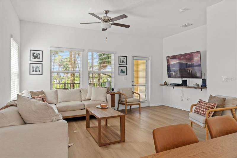 3 bedroom Townhouse at 4720 Tuscan Loon Drive, Palm River Townhomes Ph 2, Tampa — photo 2