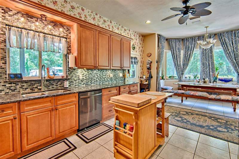 4 bedroom Single Family Residence at 15522 SW 75th Street, Archer, Archer — photo 5