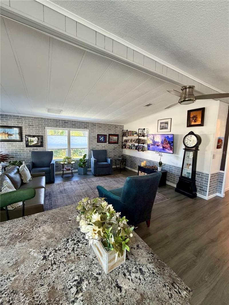 2 bedroom Manufactured Home at 743 E Palm Valley #307, Orlando Indust Park, Oviedo — photo 4
