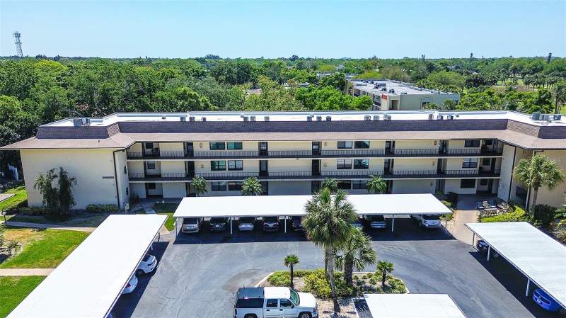 2 bedroom Condominium at 12300 VONN ROAD #7203, VILLAS DE GOLF CONDO, LARGO — photo 1