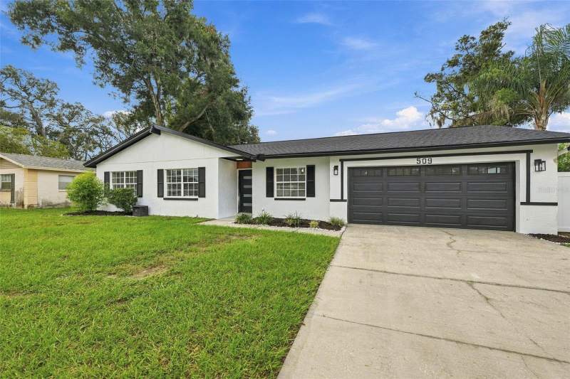 3 bedroom Single Family Residence at 509 Clemons Road, Tangelo Sub, Brandon — photo 5