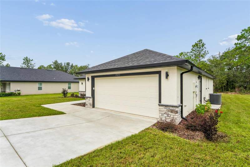 3 bedroom Single Family Residence at 15093 Gonzo Road, Royal Highlands, Weeki Wachee — photo 5