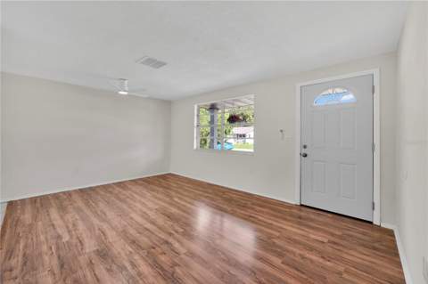 6318 Baldwyn Avenue, New Port Richey FL - photo 7 of 33