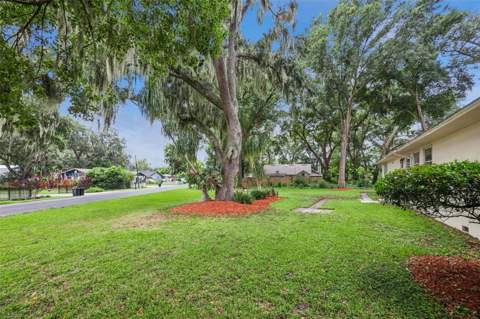 480 Lake Forest Circle, Mount Dora FL - photo 22 of 44