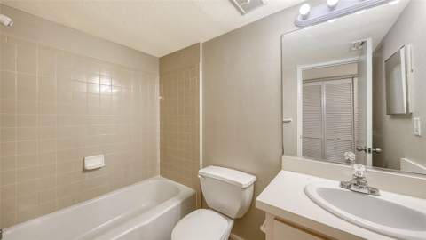 2121 Wood Street #A103, Sarasota FL - photo 11 of 47