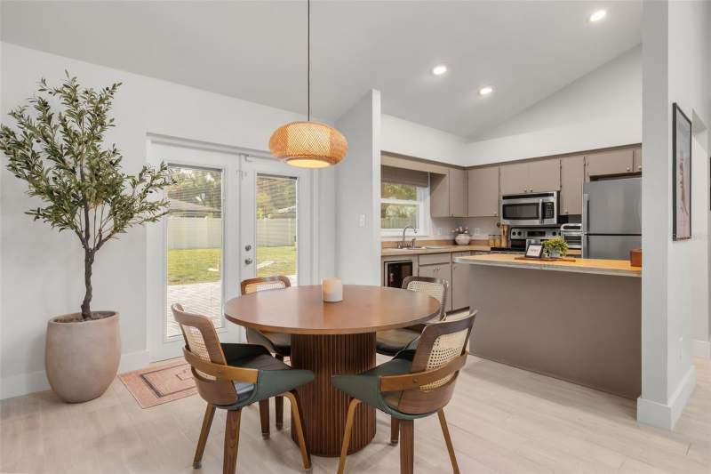 3 bedroom Single Family Residence at 7384 Grand Avenue, Oakcrest-516, Winter Park — photo 4