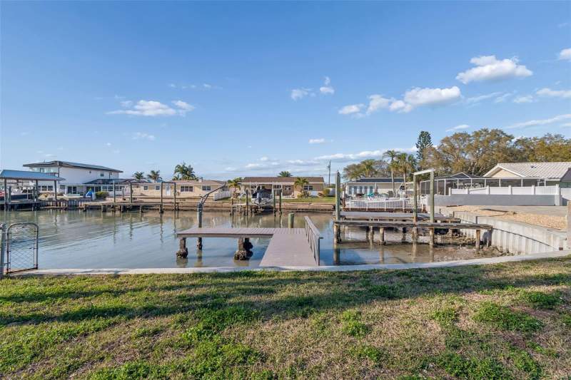 4 bedroom Single Family Residence at 4415 Clearwater Harbor Drive, Harbor Hills 3rd Add, Largo — photo 4