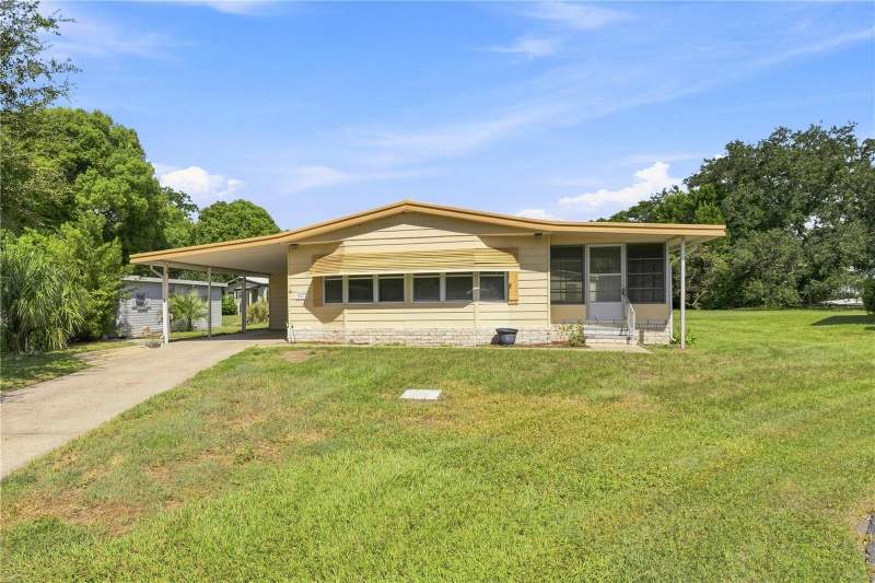 3417 WAX MYRTLE CIRCLE home for sale in Zellwood Station