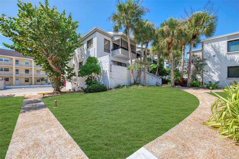 2 bedroom Condominium at 1555 Tarpon Center Drive #I-161, Bahia Vista Gulf, Venice — photo 4