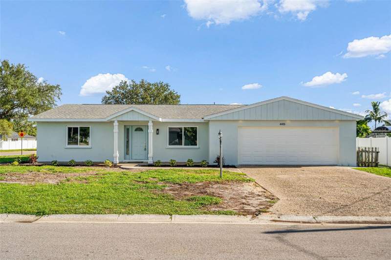 2 bedroom Single Family Residence at 4405 Pinfish Lane, Gulf & Bay Estates, Palmetto — photo 3