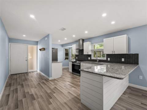 7113 Bright Creek Drive #100, Sarasota FL - photo 17 of 44
