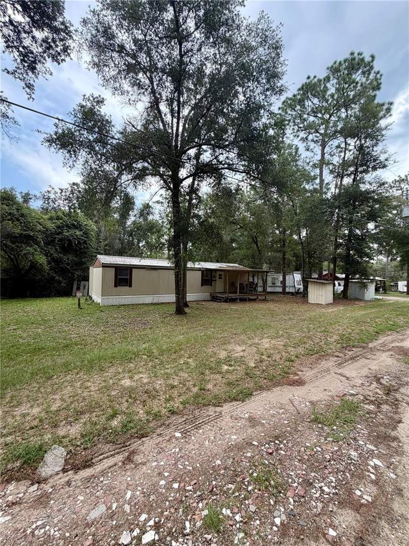 2 bedroom Manufactured Home at 20445 NE 144th Lane, Forest Hills, Fort Mc Coy — photo 2