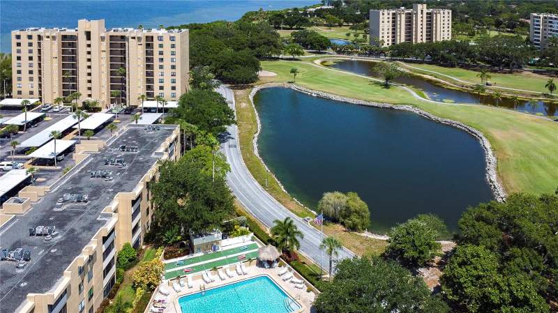 1 bedroom Condominium at 2616 Cove Cay Drive #506, Cove Cay 26-16 Village I, Clearwater — photo 5