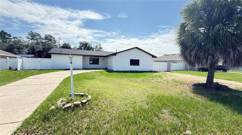 3 bedroom Single Family Residence at 379 Marion Oaks Lane, Marion Oaks, Ocala — photo 2