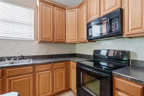 12230 Colony Lakes Boulevard, New Port Richey FL - photo 17 of 56